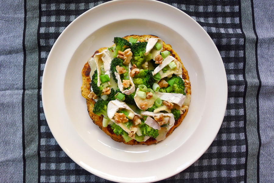 Franse pizza met broccoli en camembert