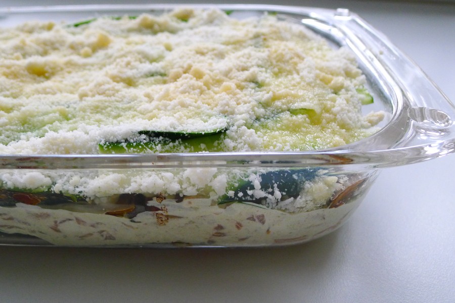 Ovenschotel met zalm lasagne van courgette plakken