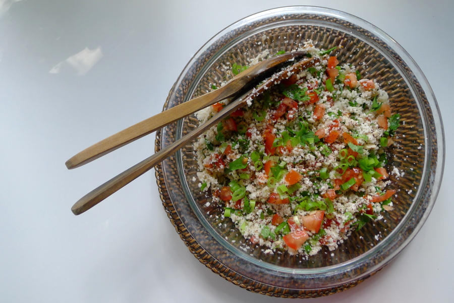 koolhydraatarme tabouleh salade van bloemkool