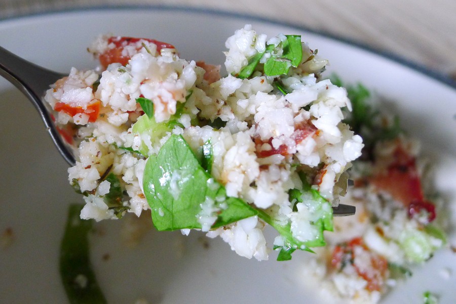 koolhydraatarme tabouleh salade van bloemkool