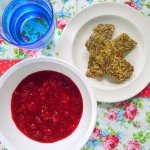 chia aardbeien jam met koolhydraatarme crackers