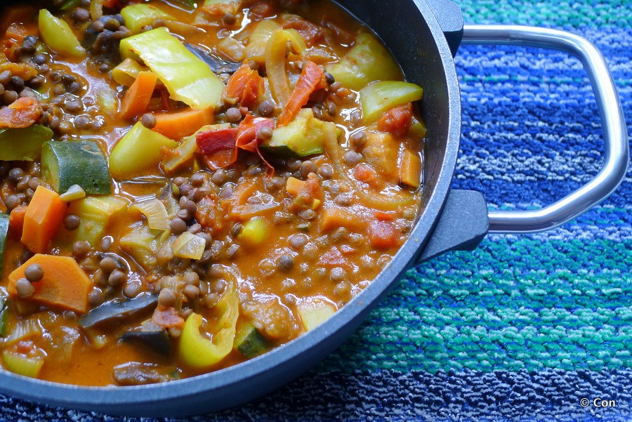 Zoek je een koolhydraatarm recept? Kijk rond op con-serveert. Maak bijvoorbeeld deze linzen curry