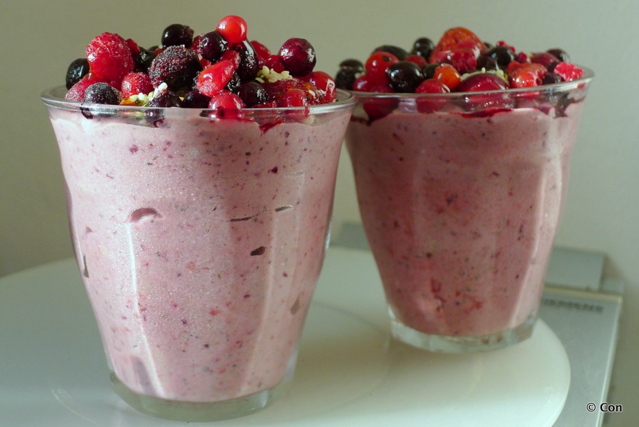 smoothie rood fruit