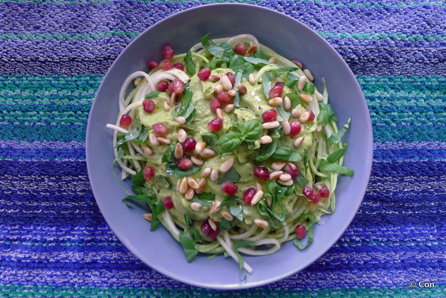 courghetti zoodles mango avocado raw