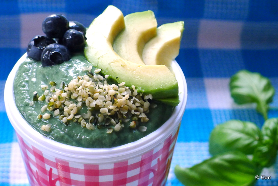 groene smoothie spirulina avocado