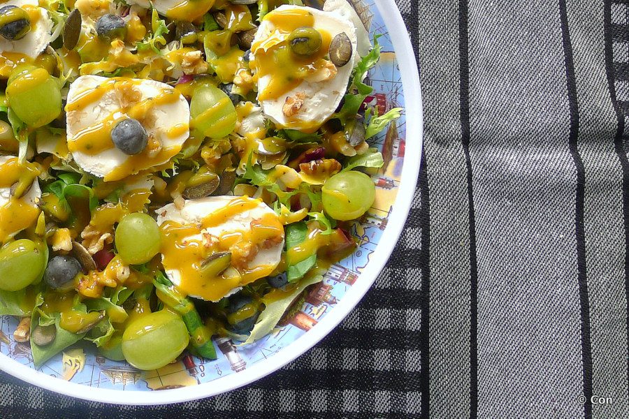 salade gemengd geitenkaas dressing noten