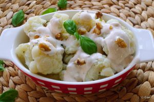 Turkse bloemkoolsalade Karnibahar salatasi