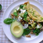 Omelet met spinazie, champignons en geitenkaas