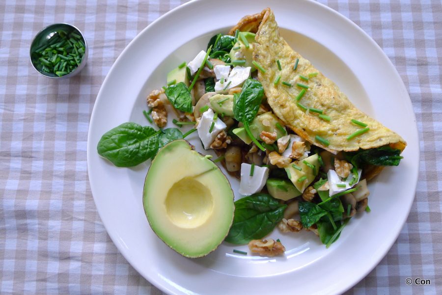 Omelet met spinazie, champignons en geitenkaas