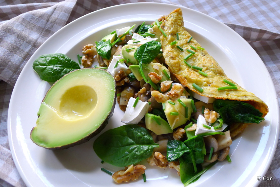 Omelet met spinazie, champignons en geitenkaas