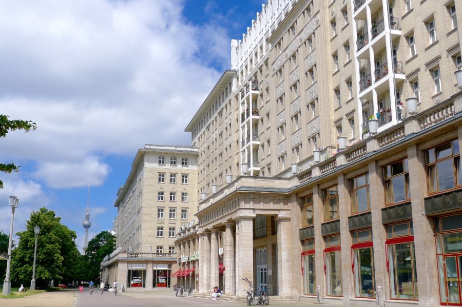 Karl Marx Allee in Berlijn met Russchische architectuur