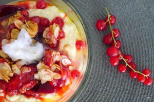 polenta griesmeelpap met amandelen en kokosroom