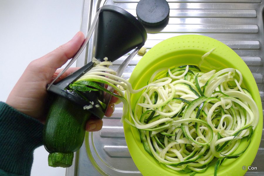 Noedels van courgette / courgetti