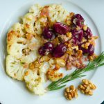 Bloemkoolsteaks met druivenchutney