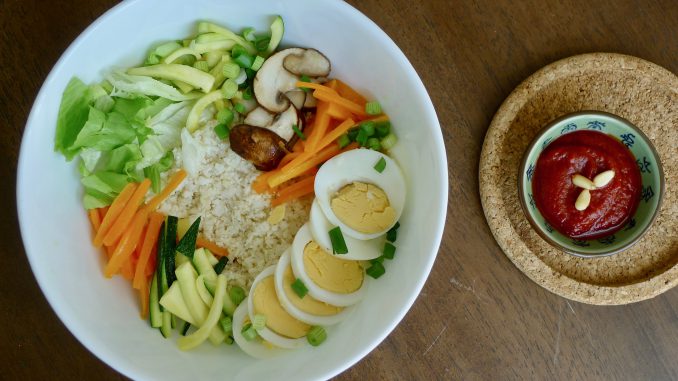 Bibimbap, vegetarisch recept ~ minder koolhydraten, maximale smaak ~ www.con-serveert.nl Bibimbap, vegetarisch recept ~ minder koolhydraten, maximale smaak ~ www.con-serveert.nl