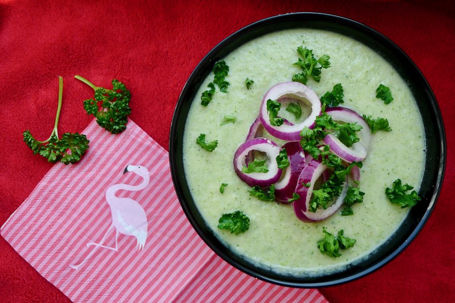 Bloemkool broccoli soep met rode ui