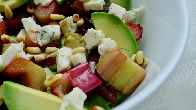 Rabarber bieten salade recept ~ minder koolhydraten, maximale smaak ~ www.con-serveert.nl Rabarber bieten salade recept ~ minder koolhydraten, maximale smaak ~ www.con-serveert.nl