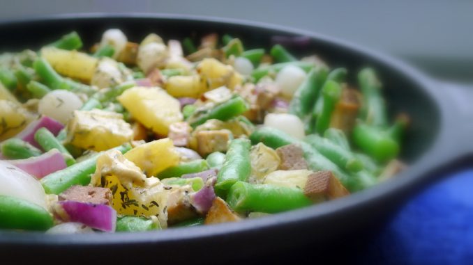 Sperziebonen schotel met zilveruitjes en ananas recept ~ minder koolhydraten, maximale smaak ~ www.con-serveert.nl Sperziebonenschotel met zilveruitjes en ananas recept ~ minder koolhydraten, maximale smaak ~ www.con-serveert.nl