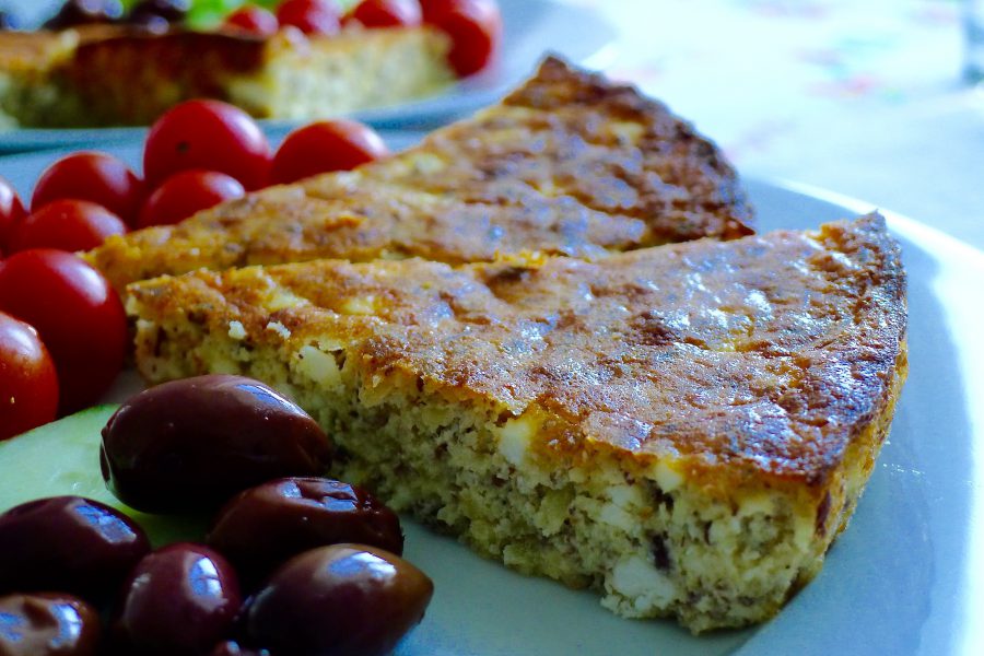 Hartige feta taart met Griekse salade recept ~ minder koolhydraten, maximale smaak ~ www.con-serveert.nl