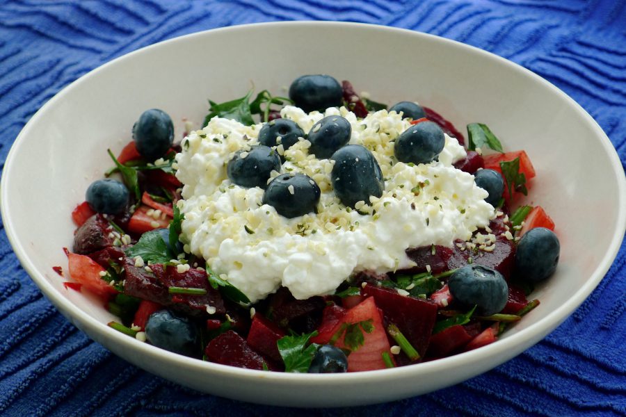 Bietensalade met hüttenkäse recept ~ minder koolhydraten, maximale smaak ~ www.con-serveert.nl