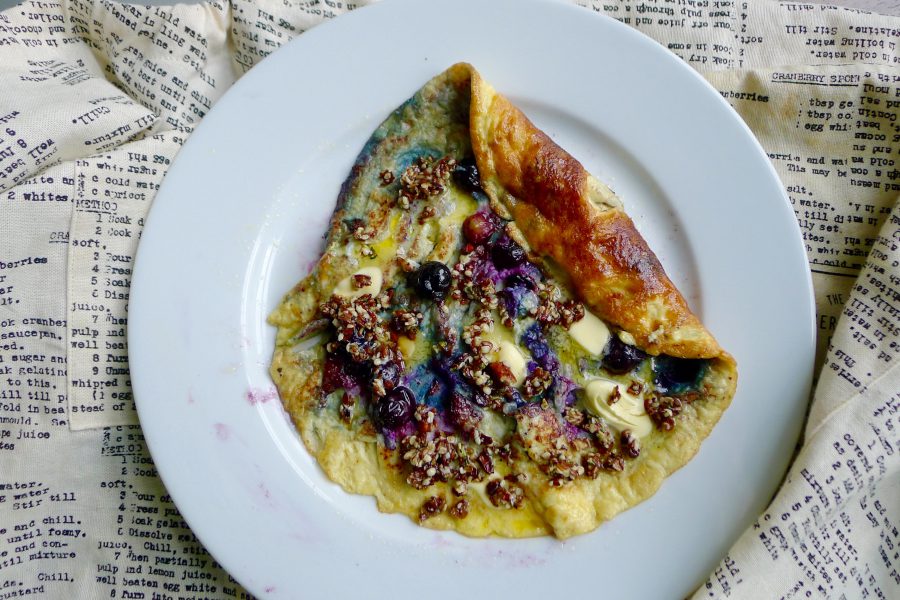 Zoete omelet met bosbessen recept ~ minder koolhydraten, maximale smaak ~ www.con-serveert.nl