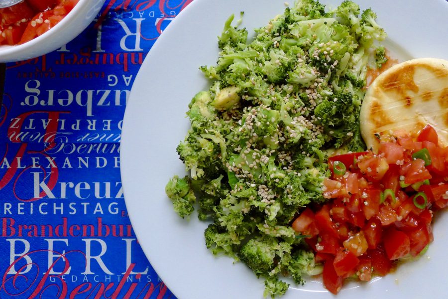 Broccoli avocado stamppotje met tomatensalsa recept ~ minder koolhydraten, maximale smaak ~ www.con-serveert.nl