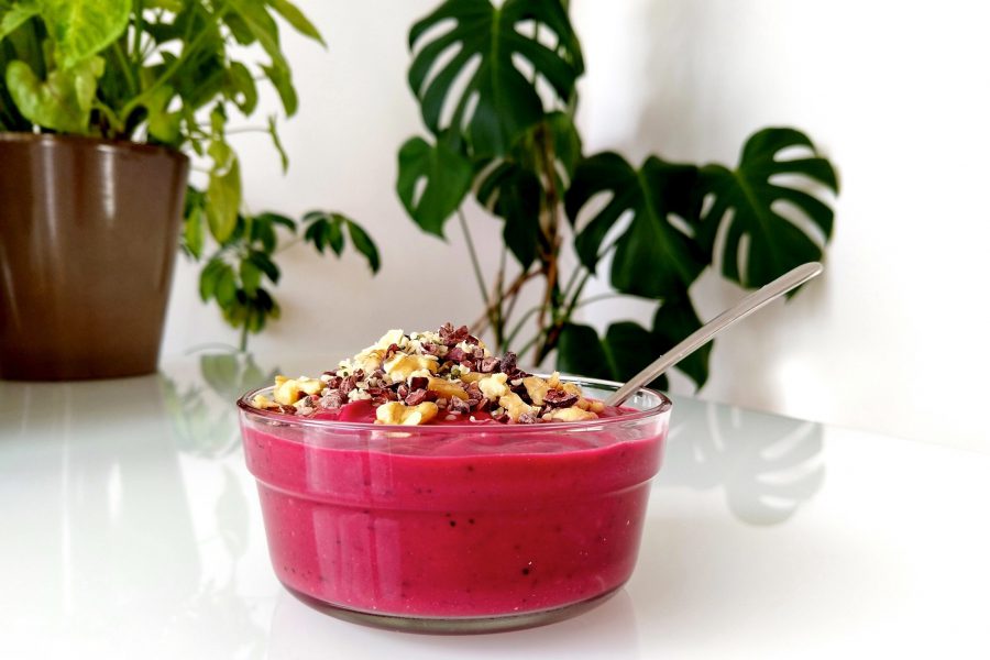 Biet bosvruchten smoothiebowl recept ~ minder koolhydraten, maximale smaak ~ www.con-serveert.nl