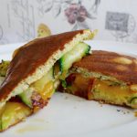 Koolhydraatarme tosti met cheddar en courgette recept ~ minder koolhydraten, maximale smaak ~ www.con-serveert.nl