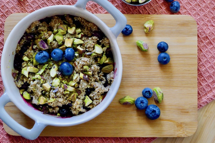 Bosbessen crumble met anijs en kardemom