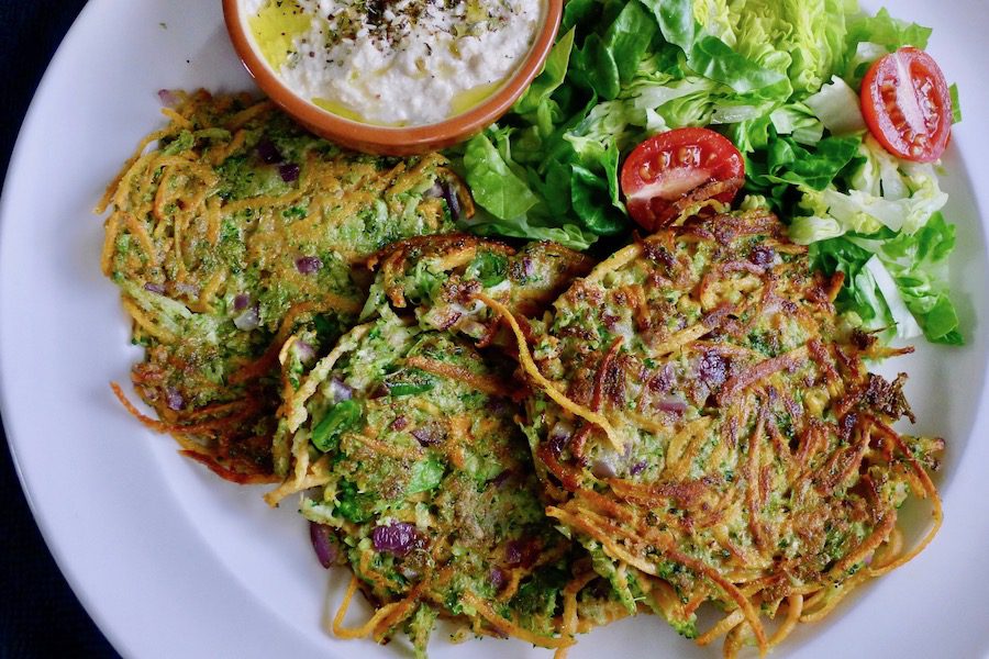 Broccoli zoete aardappel fritters recept ~ minder koolhydraten, maximale smaak ~ www.con-serveert.nl