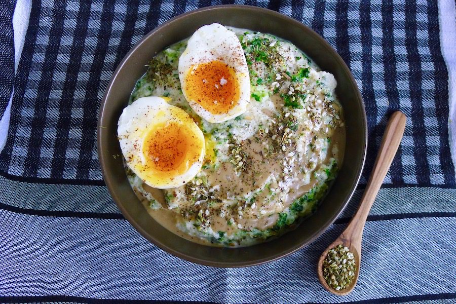 Hartige bloemkool porridge recept ~ minder koolhydraten, maximale smaak ~ www.con-serveert.nl