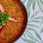 Tomatensoep met boerenkool en tahini recept - vegetarisch koolhydraatarm genieten begint bij www.con-serveert.nl