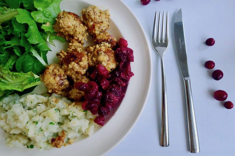 Zweedse balletjes (köttbullar) met cranberry compote, vegan recept ~ minder koolhydraten, maximale smaak ~ www.con-serveert.nl