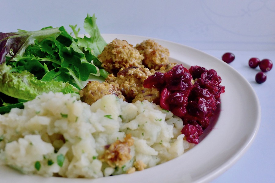 Zweedse balletjes (köttbullar) met cranberry compote, vegan recept ~ minder koolhydraten, maximale smaak ~ www.con-serveert.nl