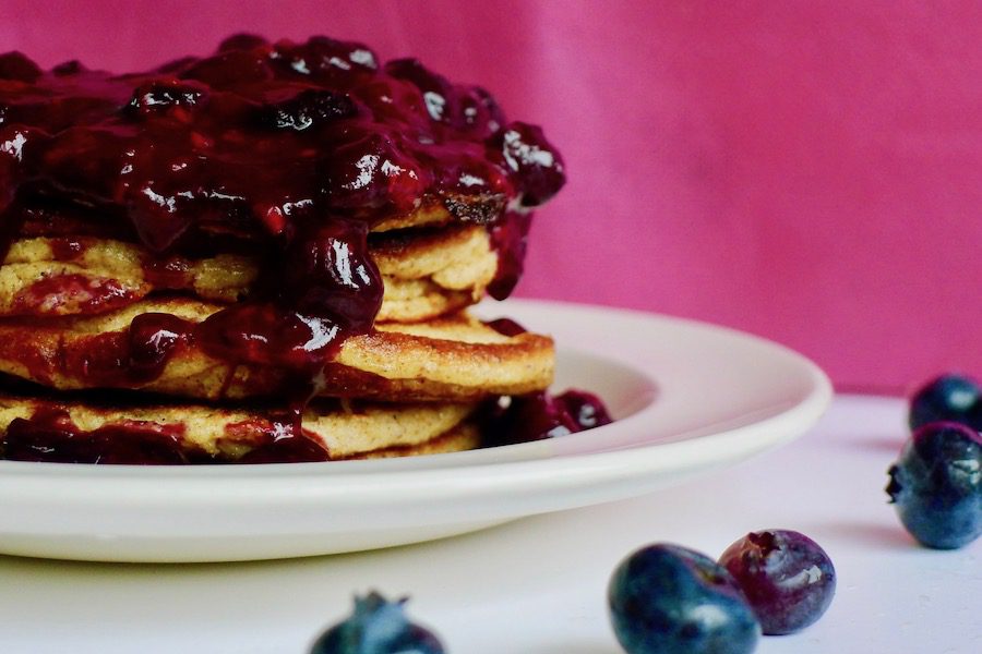 Chai pannenkoeken met rood fruit compote, koolhydraatarm recept ~ minder koolhydraten, maximale smaak ~ www.con-serveert.nl