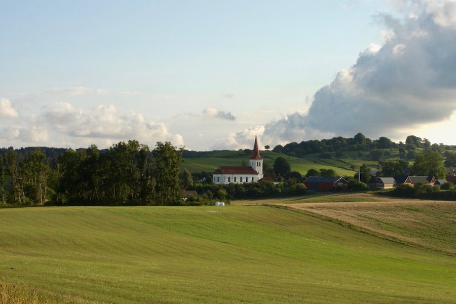 Zweden / Skåne / Österlen: kerkje van Rörum ~ minder koolhydraten, maximale smaak ~ www.con-serveert.nl