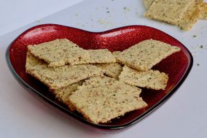 Amandel hennepzaad crackers recept ~ minder koolhydraten, maximale smaak ~ www.con-serveert.nl