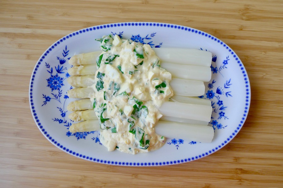 Asperges met eiersaus