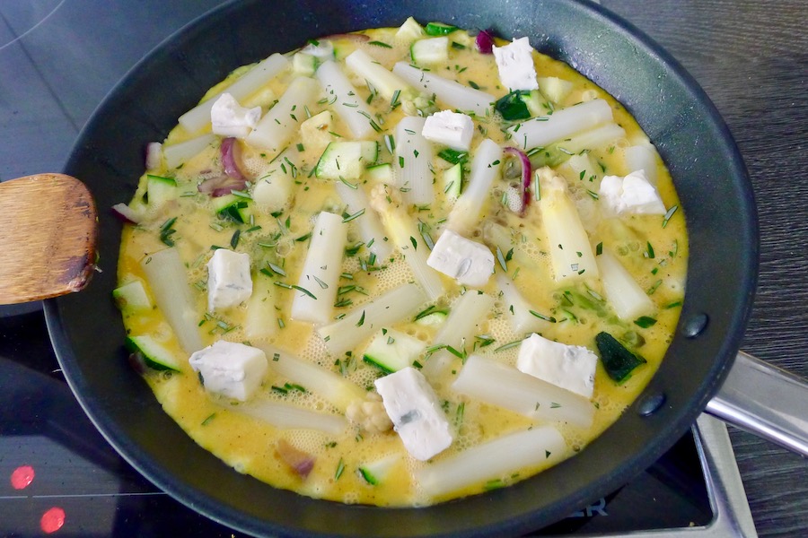 Frittata met asperges en blauwe kaas recept ~ minder koolhydraten, maximale smaak ~ www.con-serveert.nl