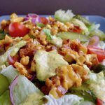 Koolhydraatarme vegetarische Big Mac salade recept ~ minder koolhydraten, maximale smaak ~ www.con-serveert.nl