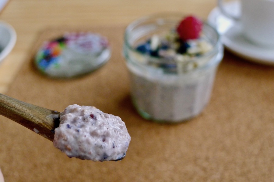 Bosvruchten chia pudding recept ~ minder koolhydraten, maximale smaak ~ www.con-serveert.nl