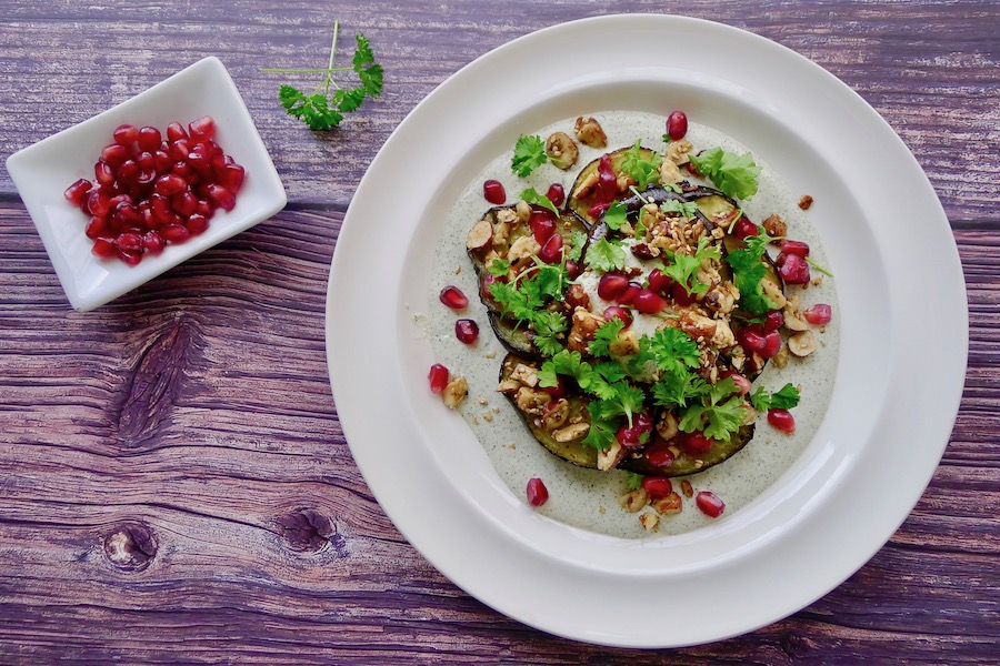 Geroosterde aubergine op henneproom