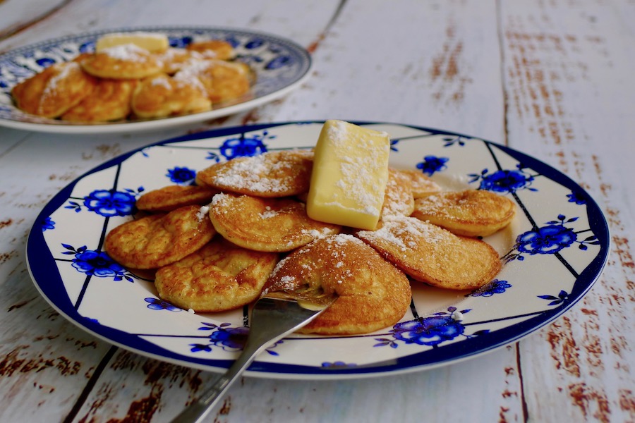 Keto poffertjes, glutenvrij recept ~ minder koolhydraten, maximale smaak ~ www.con-serveert.nl