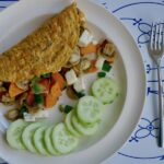 Gevulde omelet met zoete aardappel, gorgonzola en champignons recept - koolhydraatarm genieten begint bij con-serveert.nl