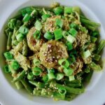 Vegetarische tempeh balletjes met sperziebonen recept - koolhydraatarm genieten begint bij con-serveert.nl