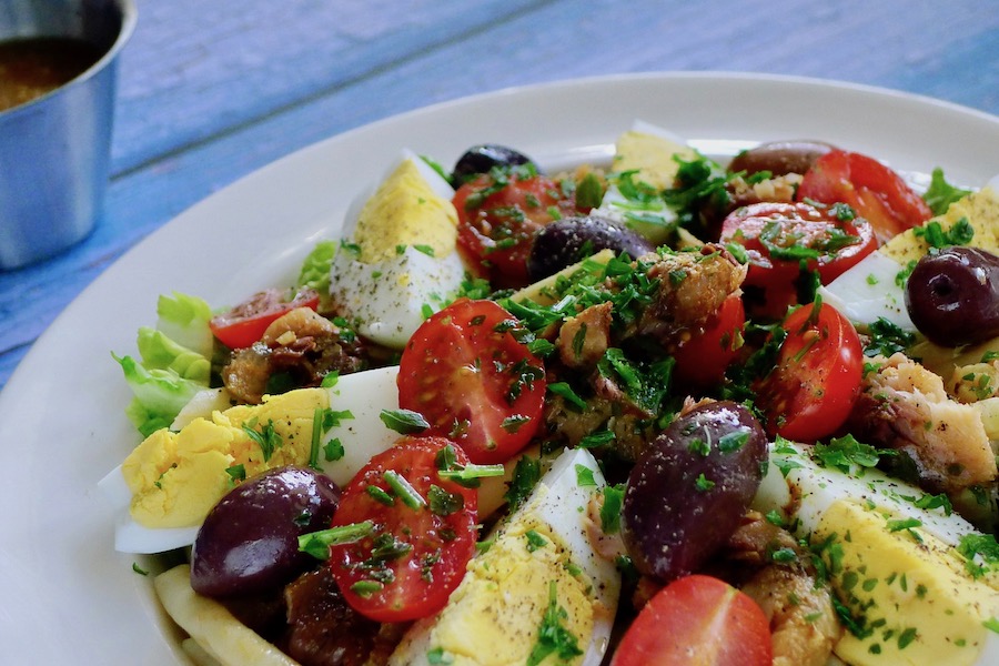 Salade Nicoise met boterbonen en sardientjes. koolhydraatarm recept - koolhydraatarm genieten begint bij con-serveert.nl