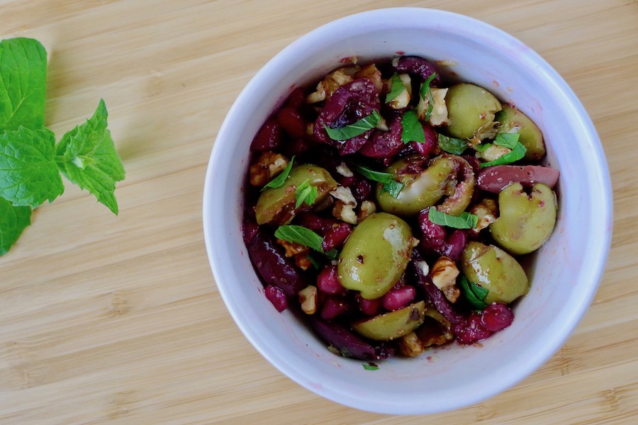 Zeytoon parvardeh, Perzische olijven salade, koolhydraatarm recept - koolhydraatarm genieten begint bij con-serveert.nl