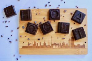 Zelfgemaakte suikervrije carobe chocola met caconibs, suikervrij recept - koolhydraatarm genieten begint bij Con-serveert.nl