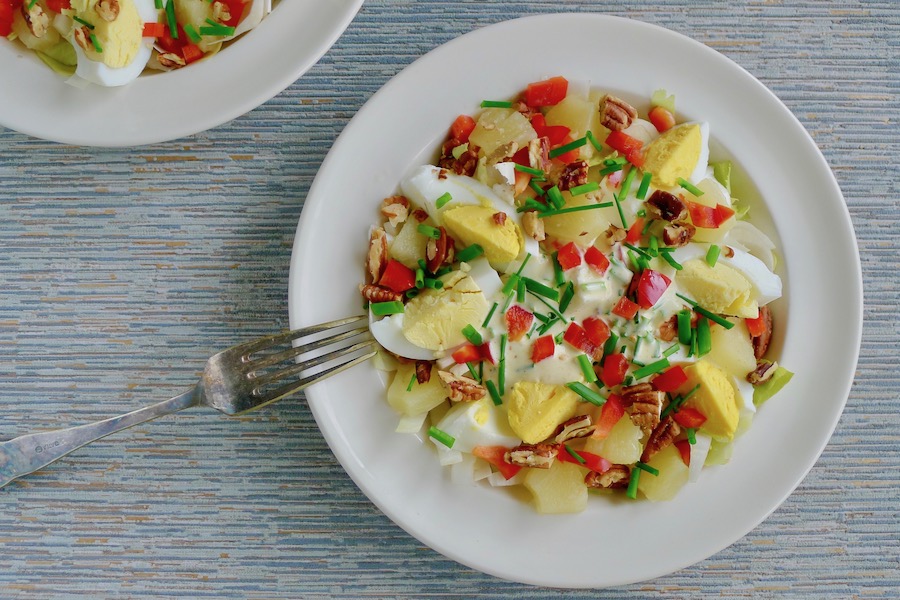 Witlofsalade met ei, ananas en pecannoten recept - koolhydraatarm genieten begint bij www.con-serveert.nl