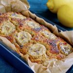 Koolhydraatarm citroen maanzaad bananenbrood recept - koolhydraatarm genieten begint bij Con-serveert.nl